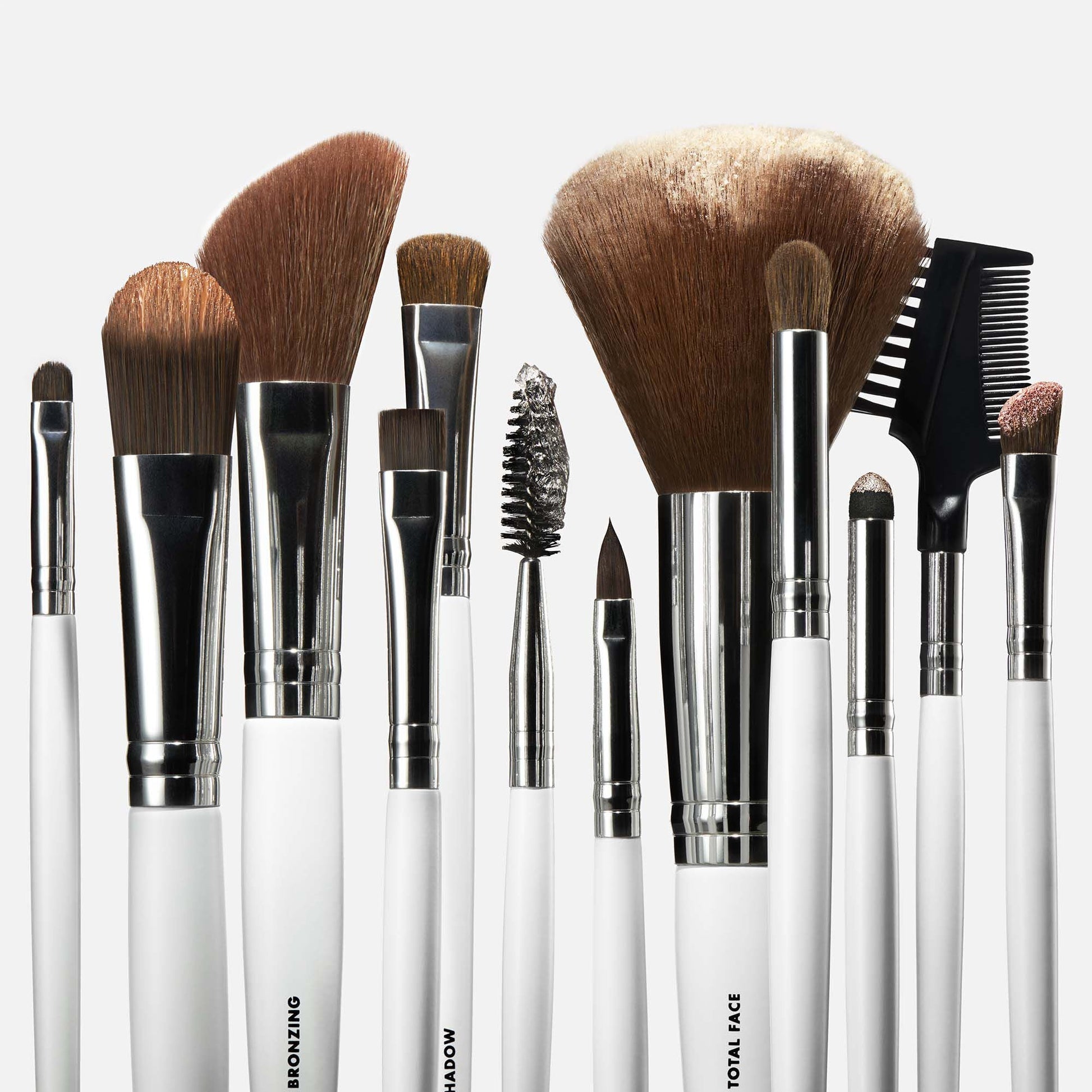 professional-set-of-12-makeup-brushes-v0 040523_SL_12PieceBrushKit_0001_FocusStack01_FINAL_RGB_IGF.jpg