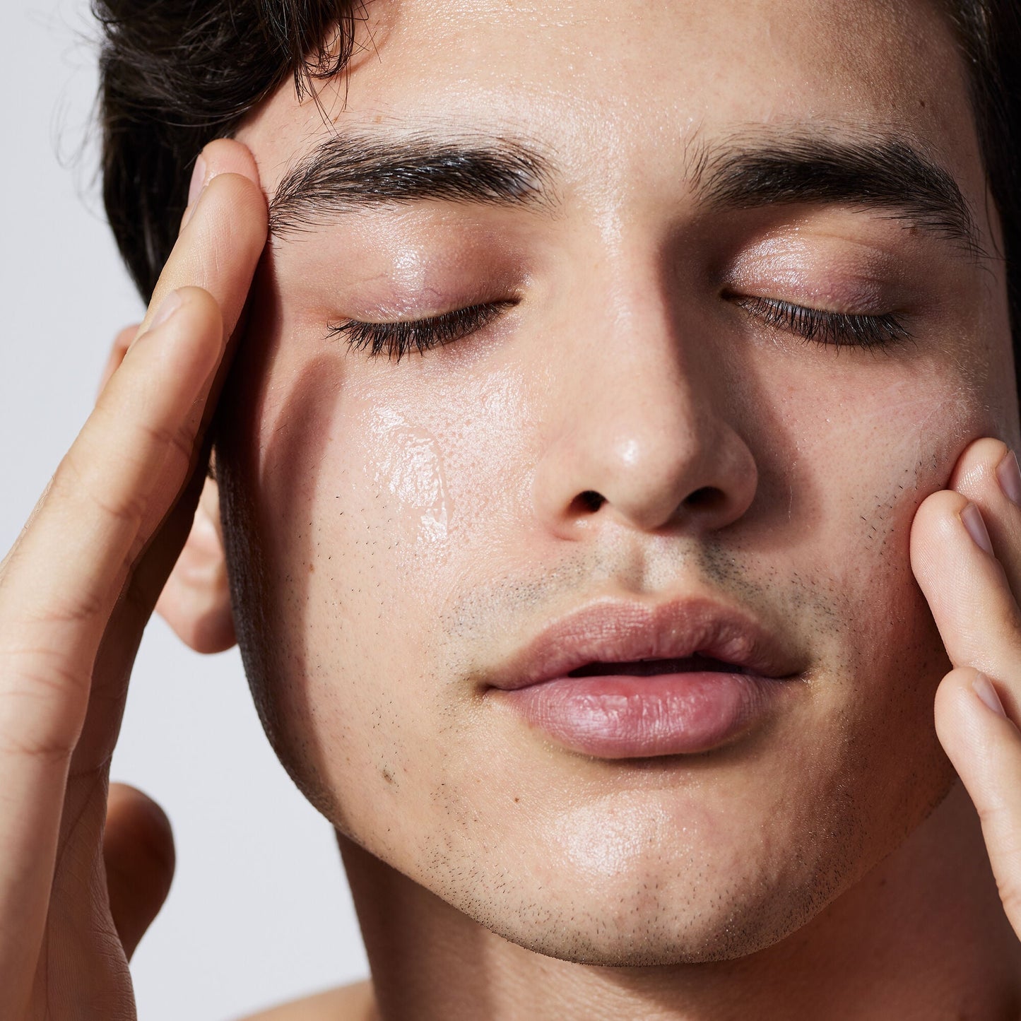 pure-skin-cleanser-d9 040822_Model_Pure-Cleanser_017_RT1-V1_V1_IGF.jpg