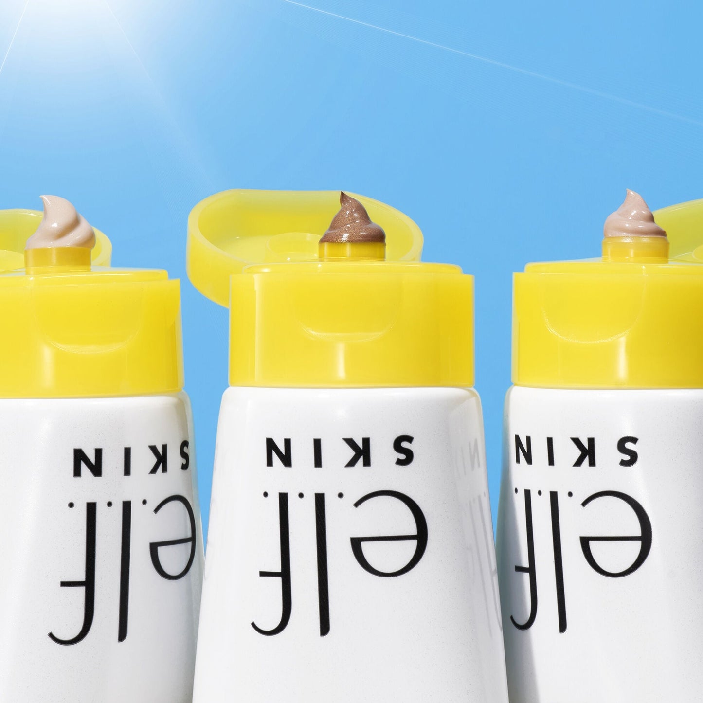 suntouchable-whoa-glow-spf-30-d5 042423_WhoaGlow_Macro_Main-2_IGF.jpg