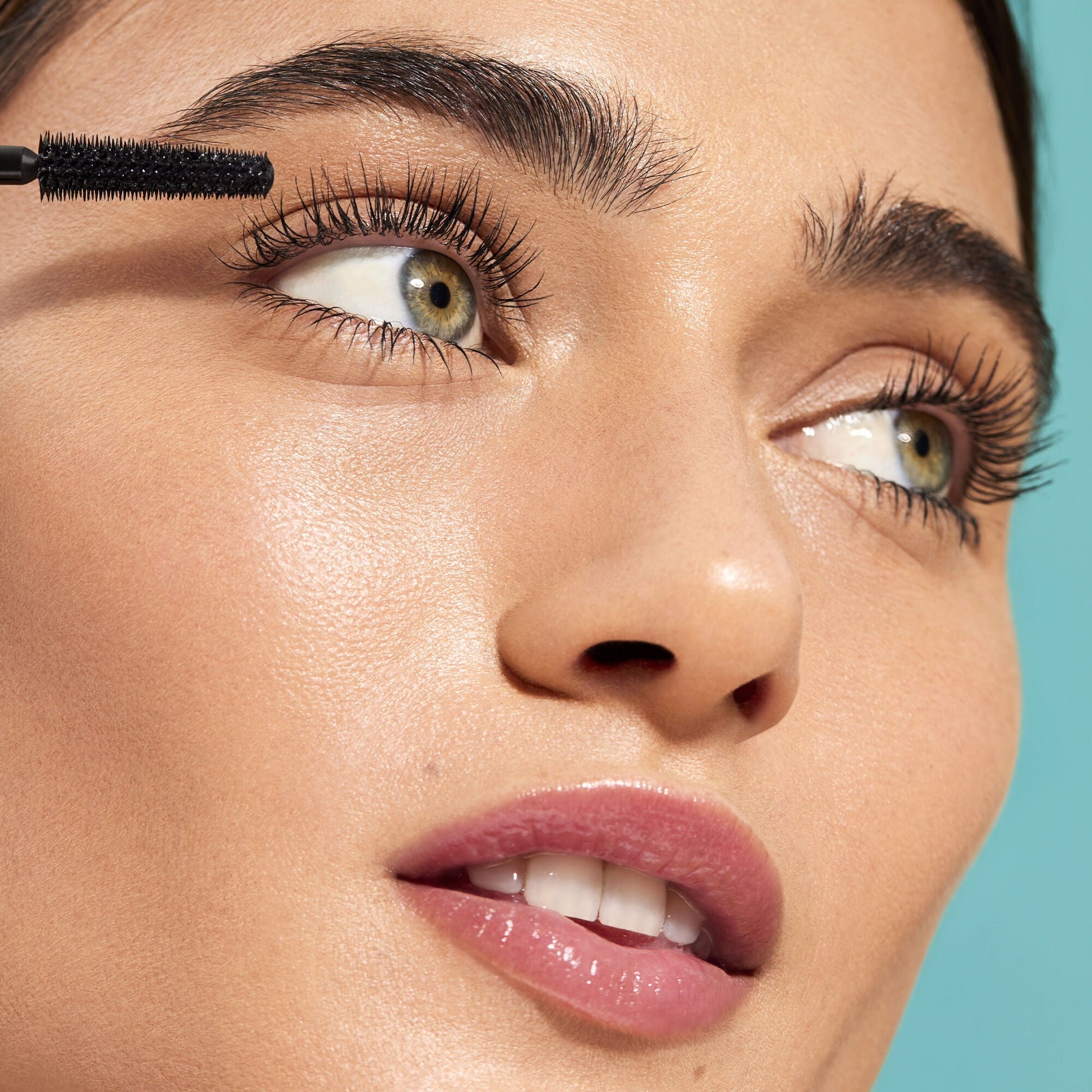 lash-xtndr-mascara-m6 060623_Lexi_LashXtndr_Look1_093_v4_RGB_IGF.jpg