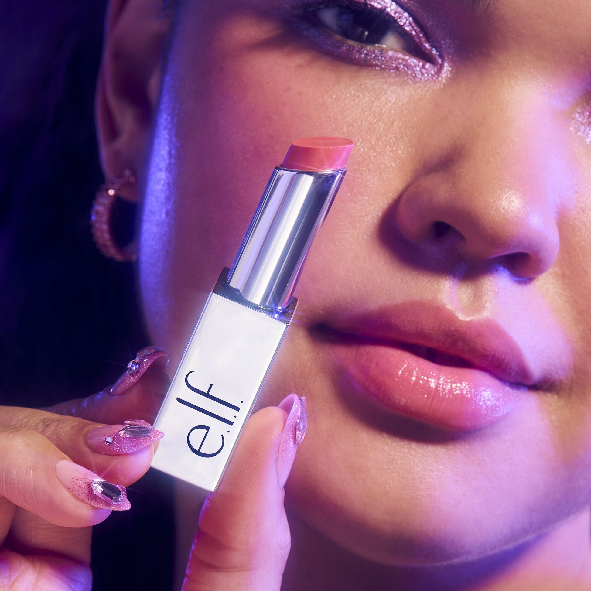glow-reviver-lip-oil-stick-a6 072225_Breanna_SlipStick_1236_2000x2000_4adb6d91-4349-4c16-9f8e-036611f762d8.jpg