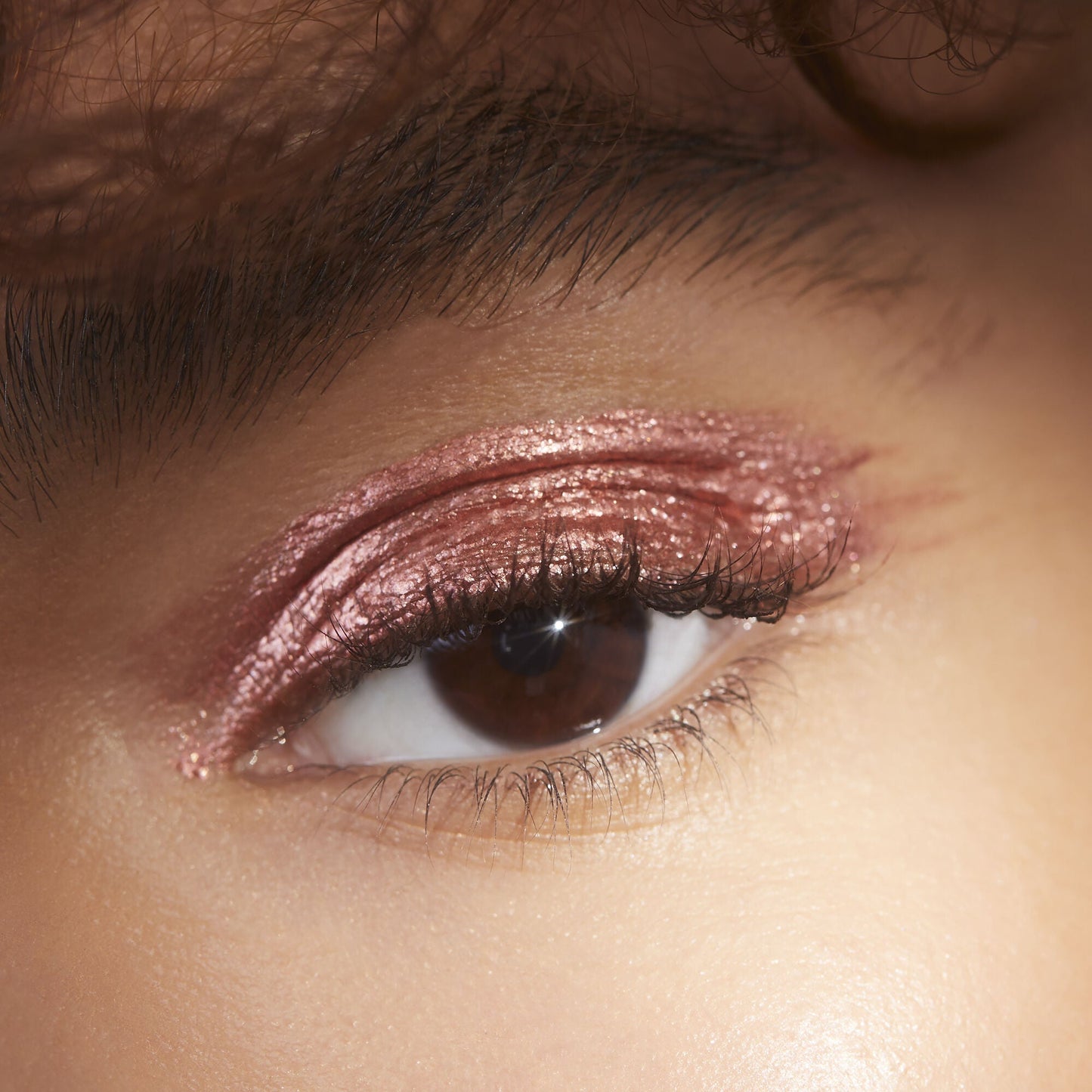 liquid-metallic-eyeshadow-e8 08112020_Alyssa_LiquidMetallic2-0088_IGF_8173dfb0-e7a2-4d33-b548-15571a3372c6.jpg