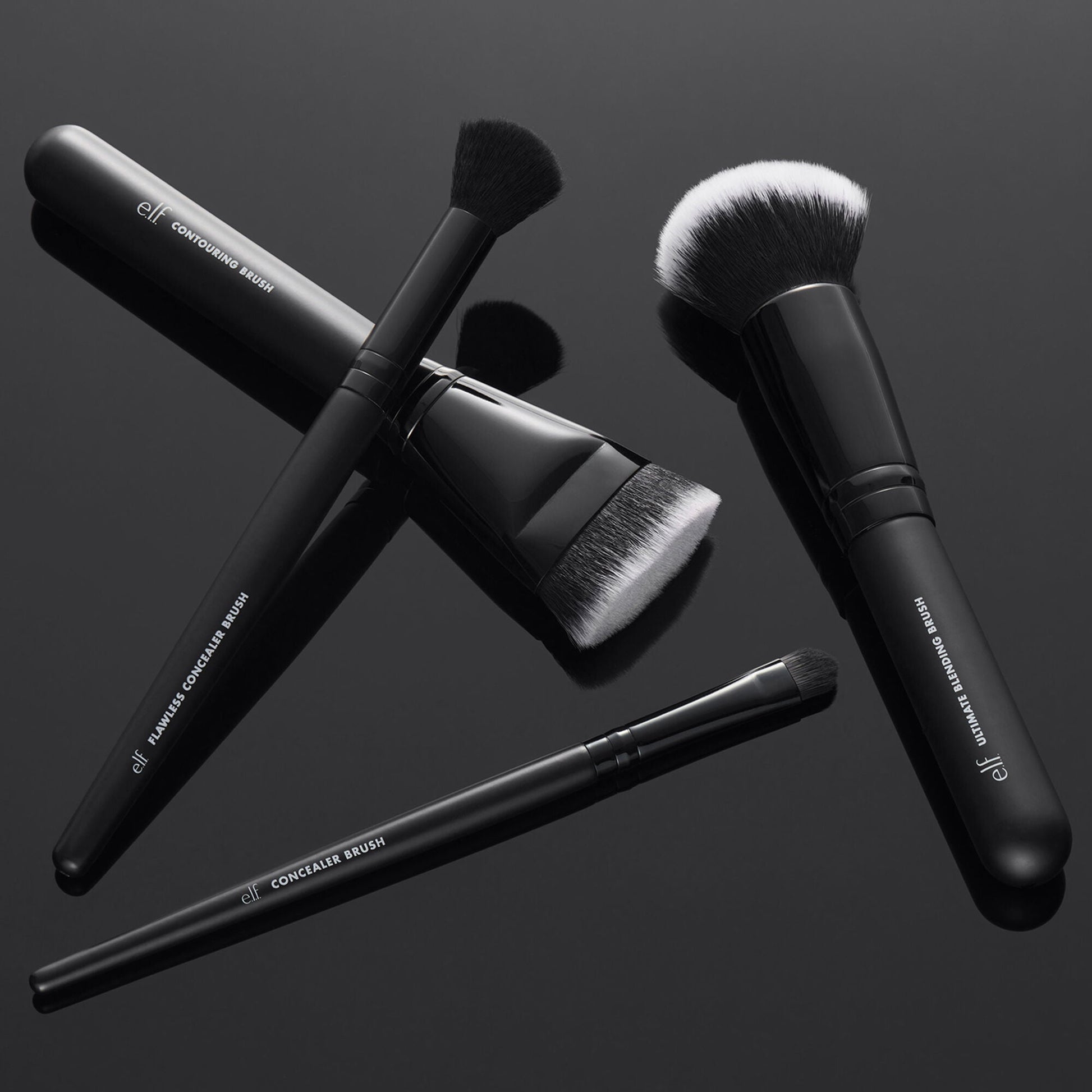 foundation-and-concealer-brush-set-l6 12142020_ComplexionPerfection-FaceBrush_0028_FocusBracket-MAIN_V2_IGF.jpg