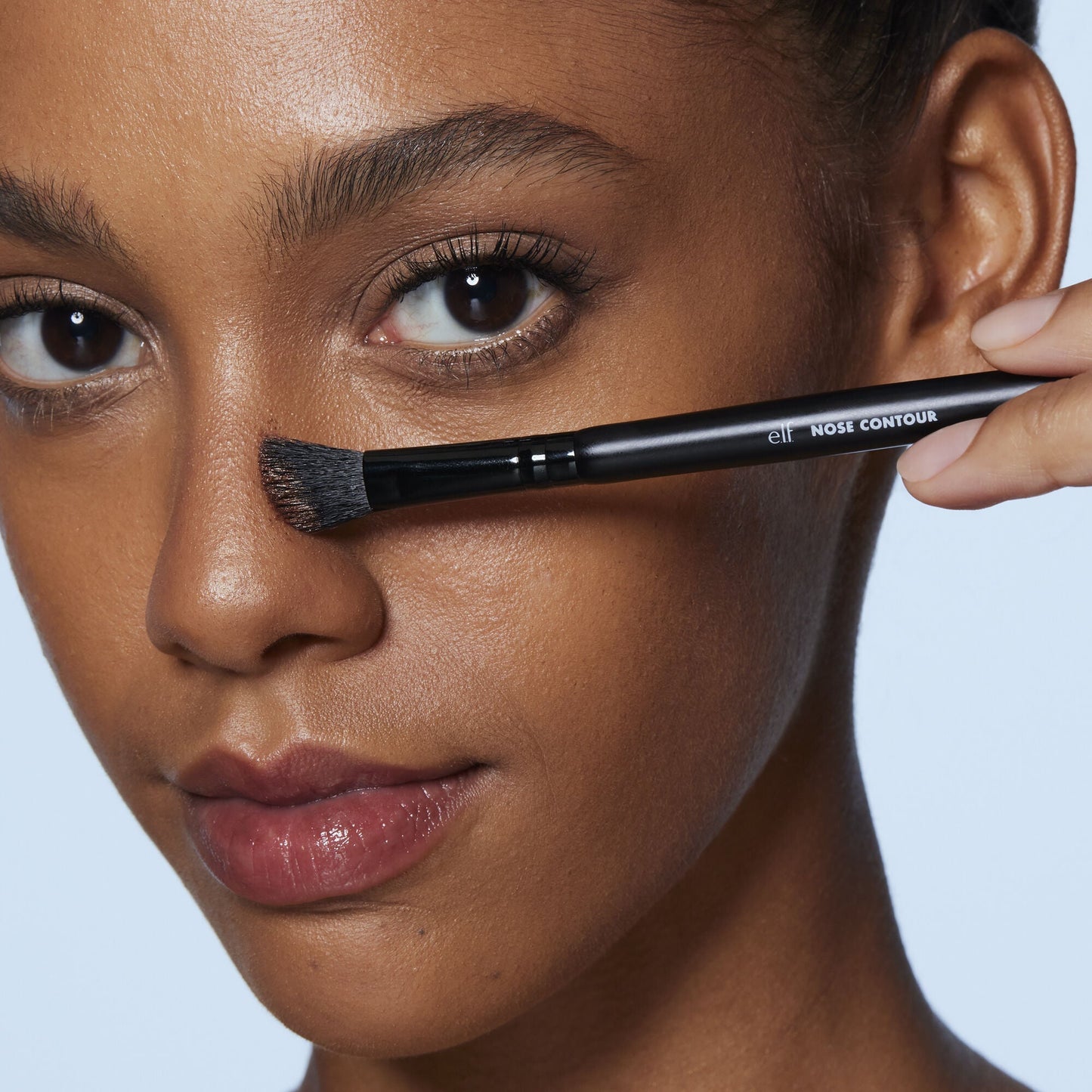dual-ended-nose-contour-brush-x6 81283_Nose_Contour_Brush.jpg