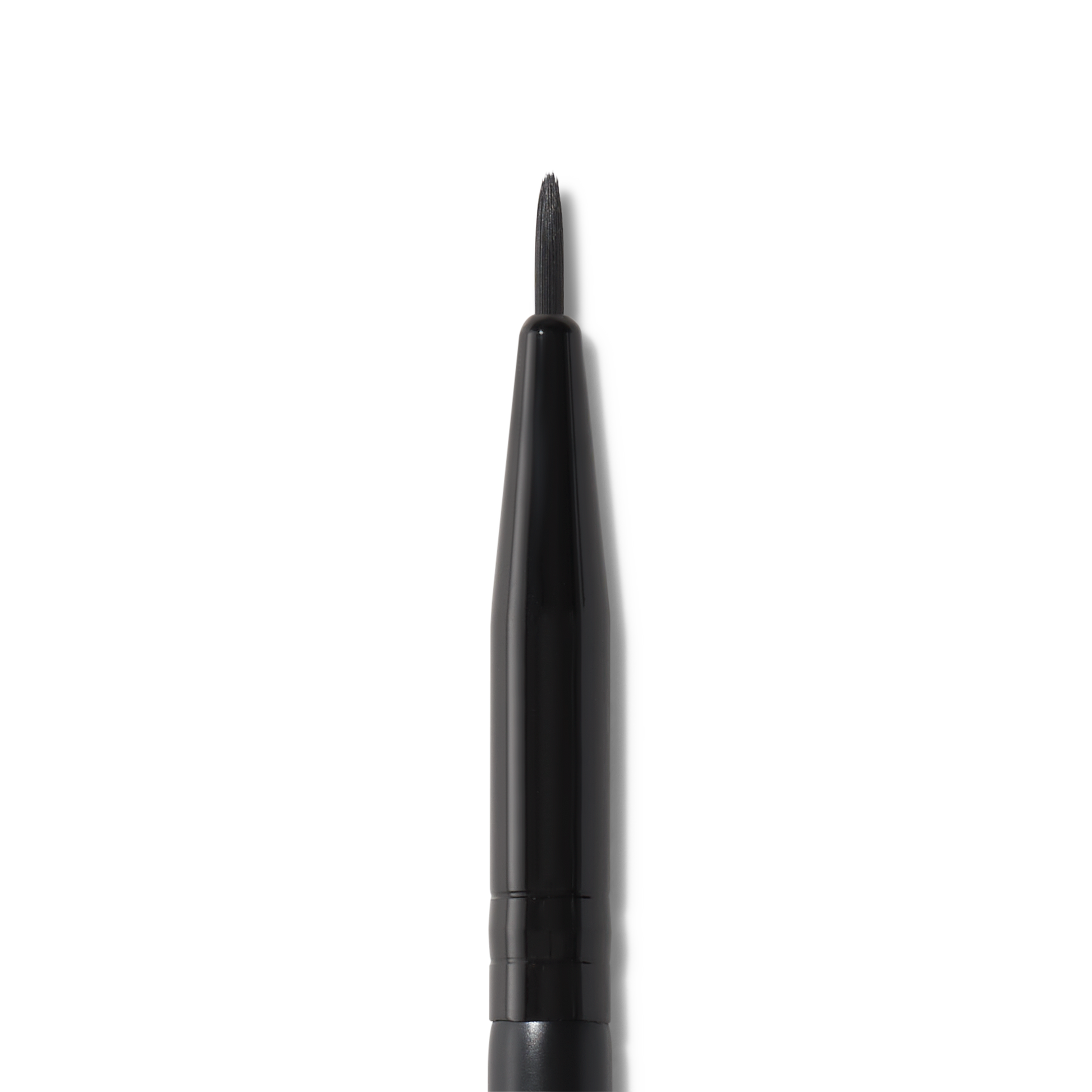 ultra-fine-eyeliner-brush-r6 81915_detail_R.png