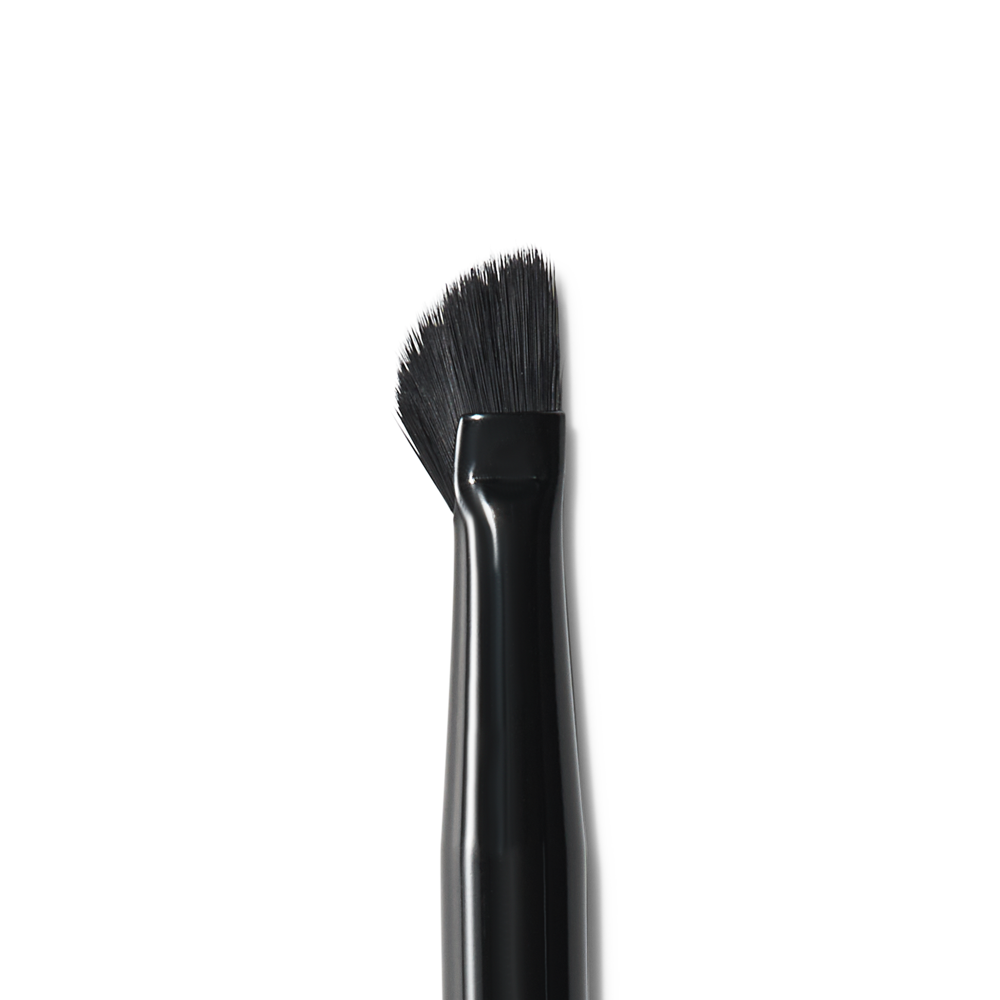wing-it-liner-brush-f8 84091_MACRO_R.png