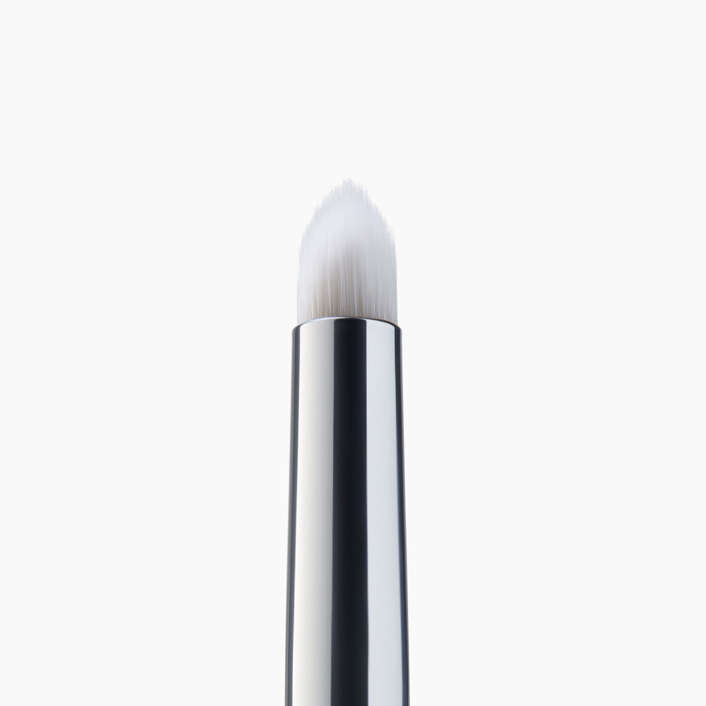 precision-smudge-brush-x8 85311_PrecisionSmudgeBrush_Macro_V2.jpg